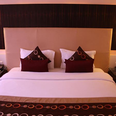 Quality Inn Residency Hyderabad Exterior photo