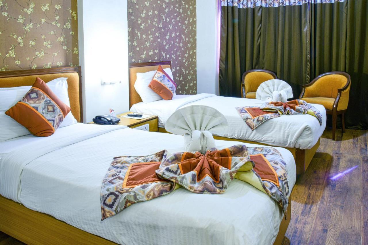 Quality Inn Residency Hyderabad Exterior photo
