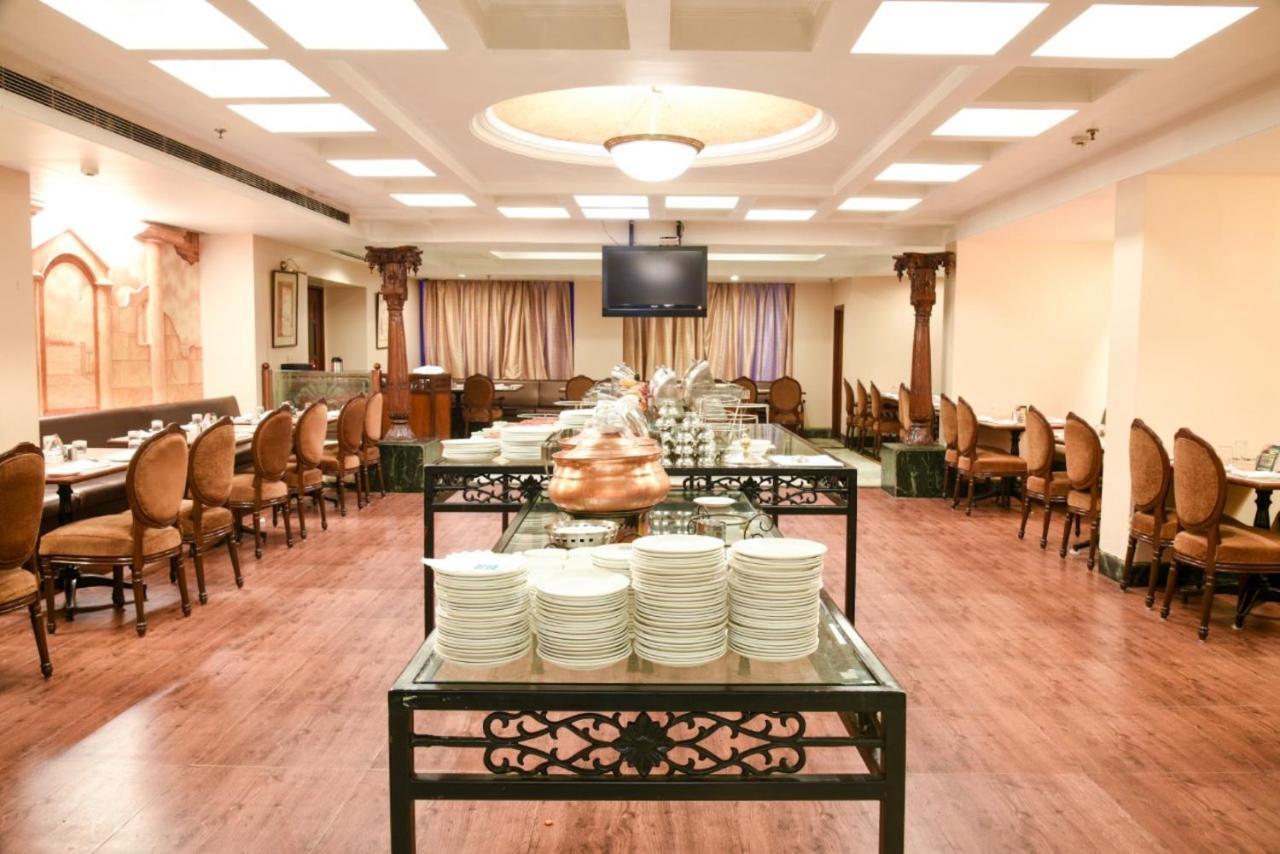 Quality Inn Residency Hyderabad Exterior photo