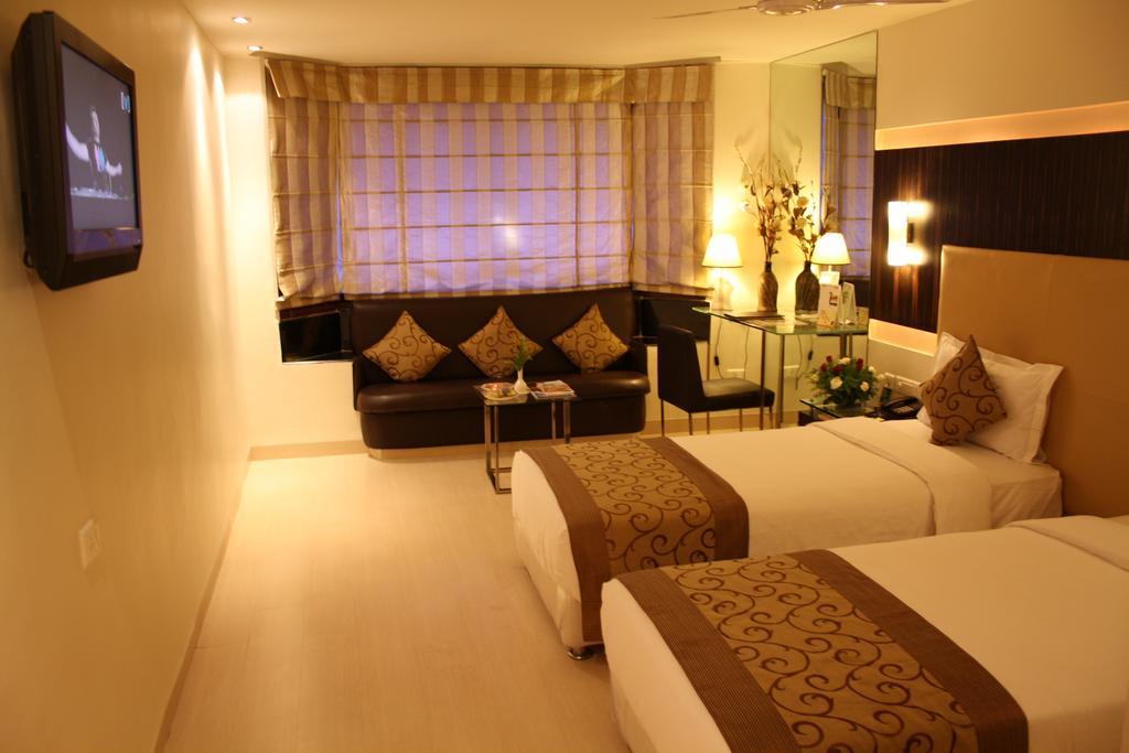 Quality Inn Residency Hyderabad Exterior photo