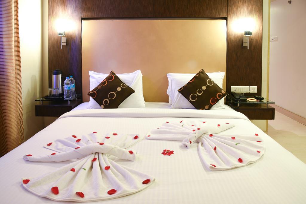 Quality Inn Residency Hyderabad Exterior photo