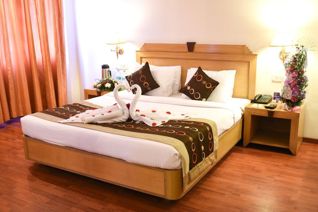 Quality Inn Residency Hyderabad Exterior photo