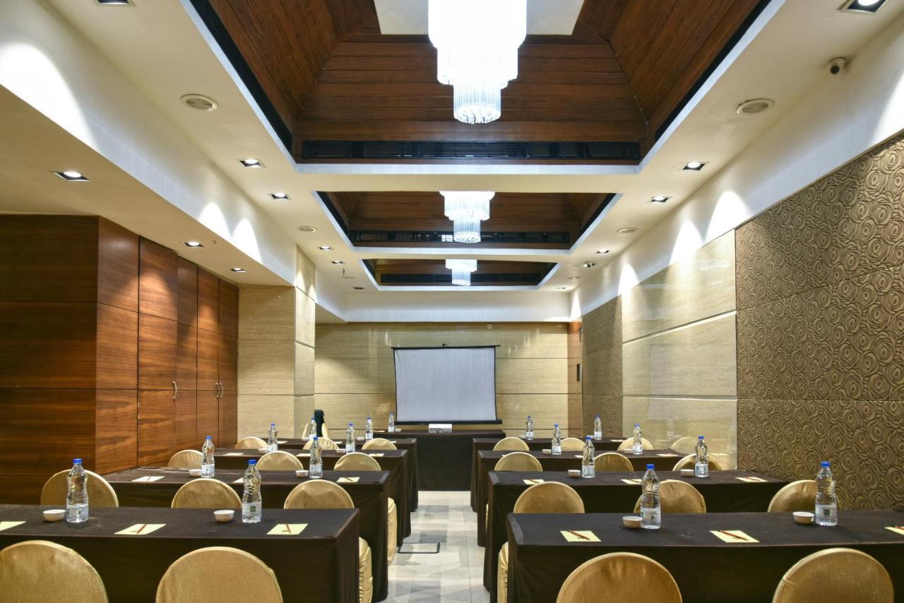 Quality Inn Residency Hyderabad Exterior photo