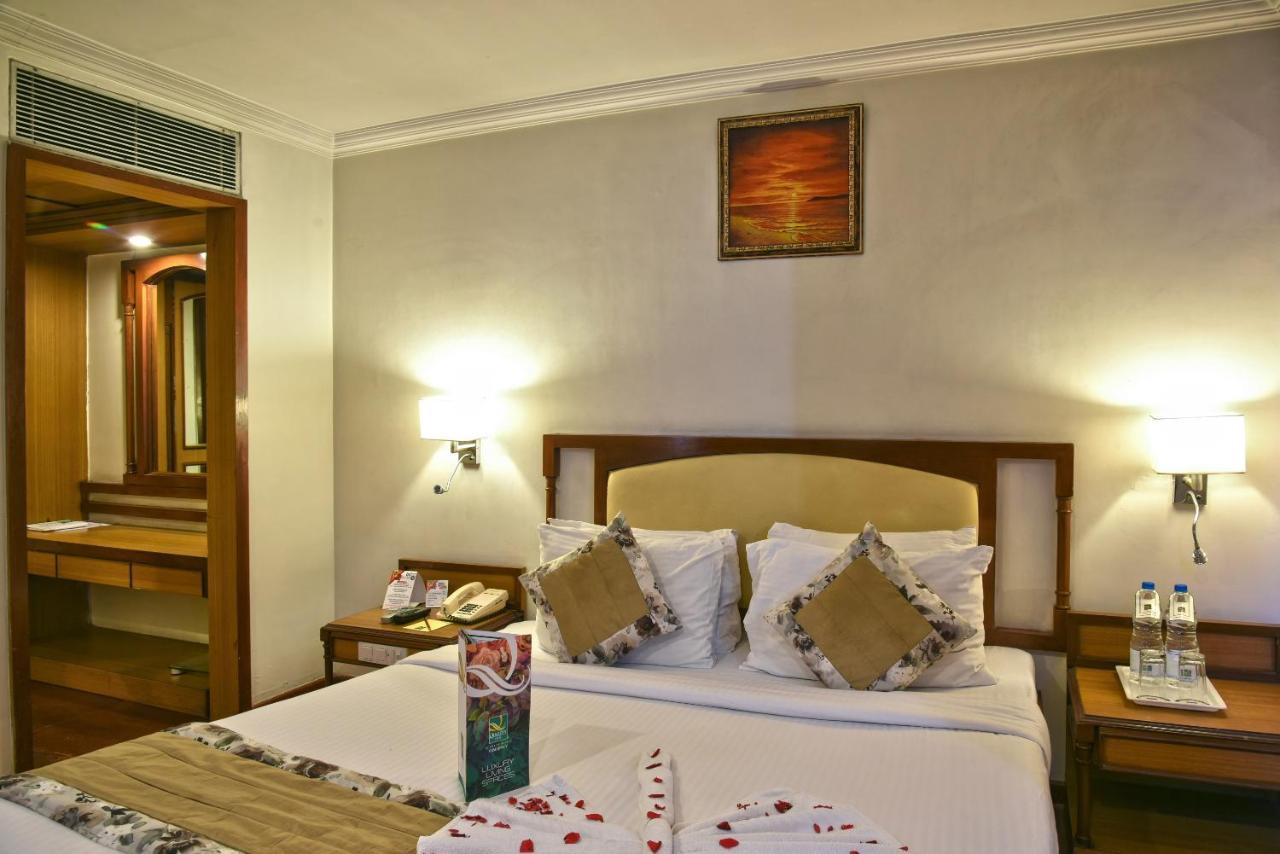 Quality Inn Residency Hyderabad Exterior photo