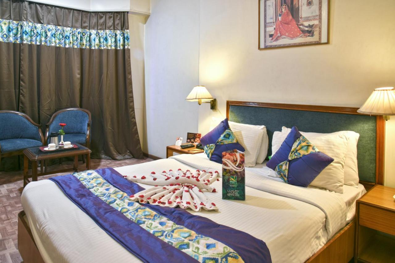 Quality Inn Residency Hyderabad Exterior photo
