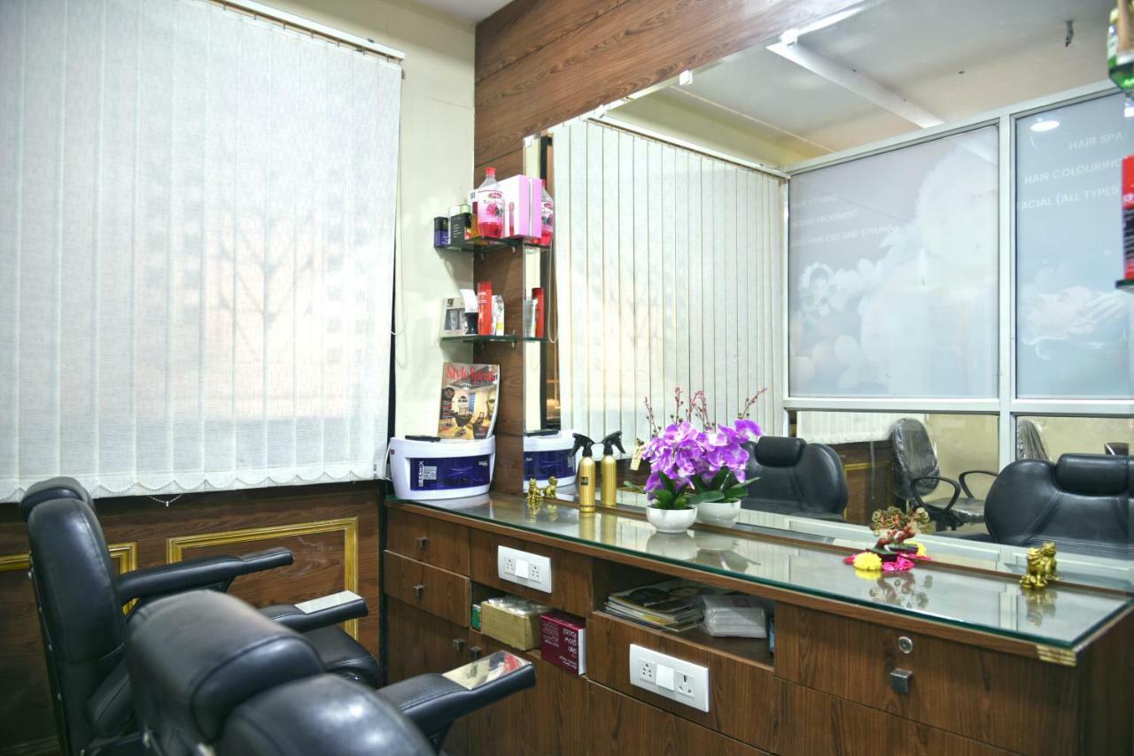 Quality Inn Residency Hyderabad Exterior photo